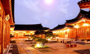 Hwangnamguan Hanok Village